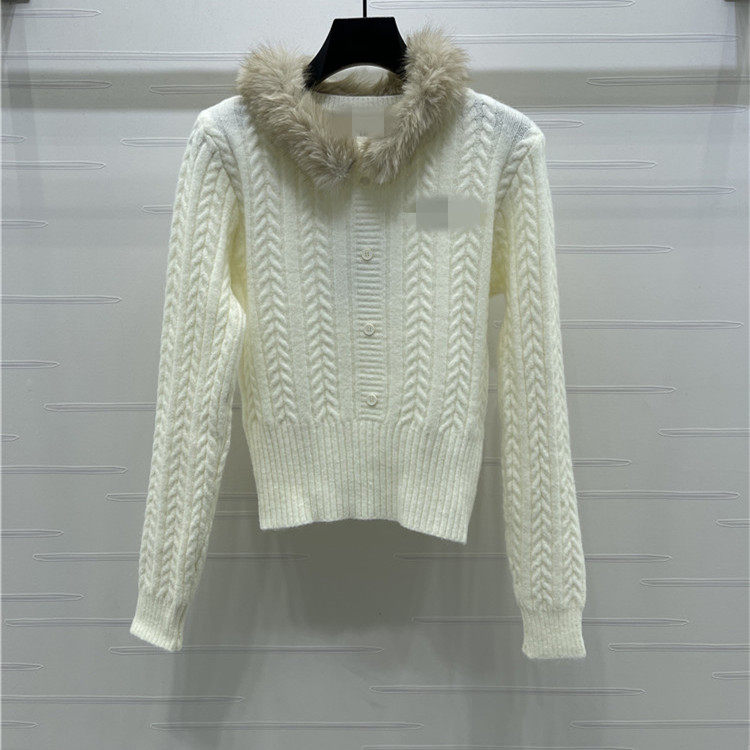 2025秋冬新款可拆卸毛领刺绣logo徽标针织衫毛衣