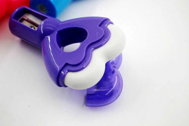 귀여운 모양 사랑 연필 깎이 + 지우개 어린이 문구 창조적 인 선물 상품 유치원 작은 선물 배치