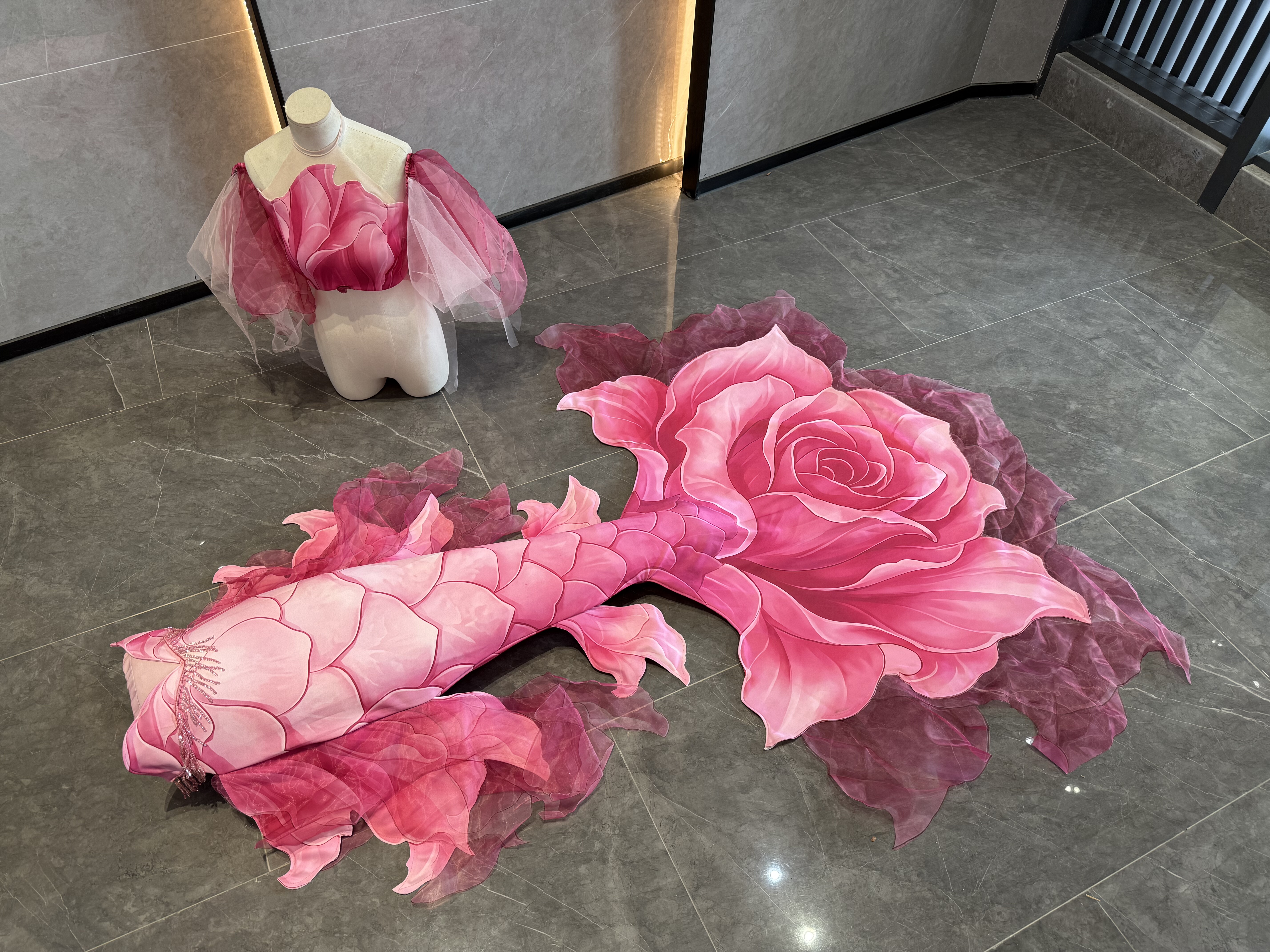 芸儿蔷薇玫瑰花朵美人鱼尾巴套装分体海洋馆潜水拍摄拍照mahina