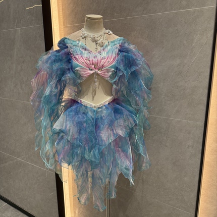 芸儿彩虹水舞衣表演鱼尾礼服梦幻重工刺绣纱裙拍摄海洋馆海边拍摄