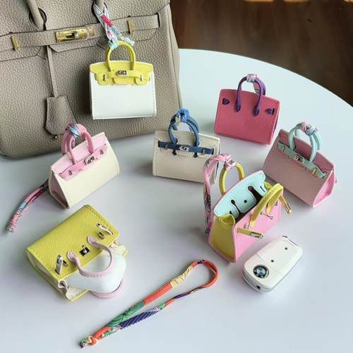 mini铂金包挂件撞色手掌纹耳机包包挂饰轻奢车后视镜小吊饰背景墙