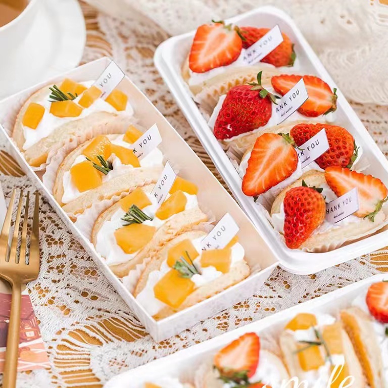 烘焙草莓抱抱卷包装盒长方形毛巾卷空气蛋糕泡芙西点三明治打包盒