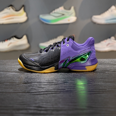 李宁羽毛球鞋防滑稳定保护