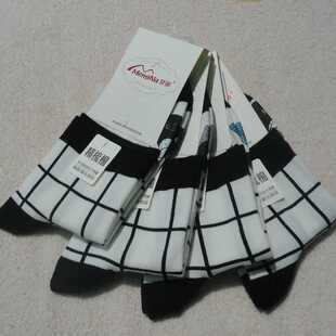 梦娜日系格子条纹可爱潮袜ins网红春秋冬学院风学生百搭棉袜子