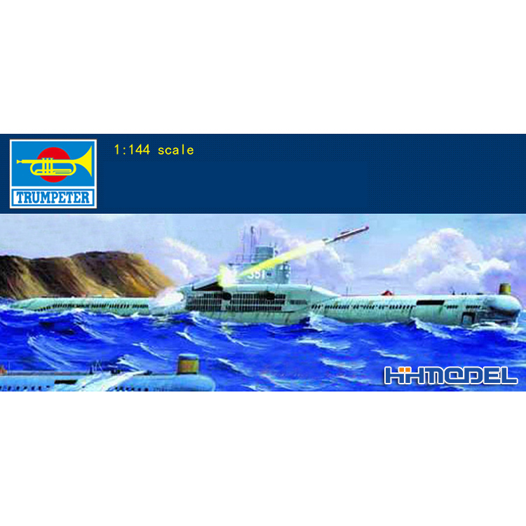 小号手033G型潜艇拼装模型