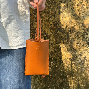 树的岛Tree皮革手机包袋单肩斜挎轻便简约时尚休闲便携随身包