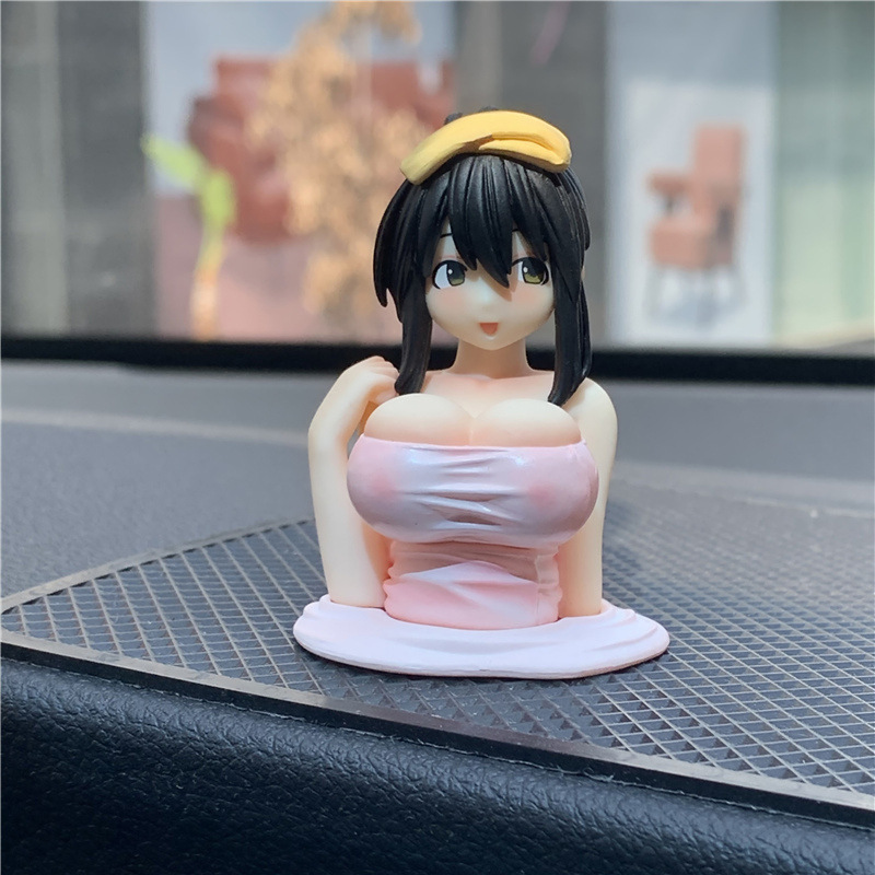 抖胸加奈子手办装饰汽车摆件网红装饰性感妹子车载中控台模型