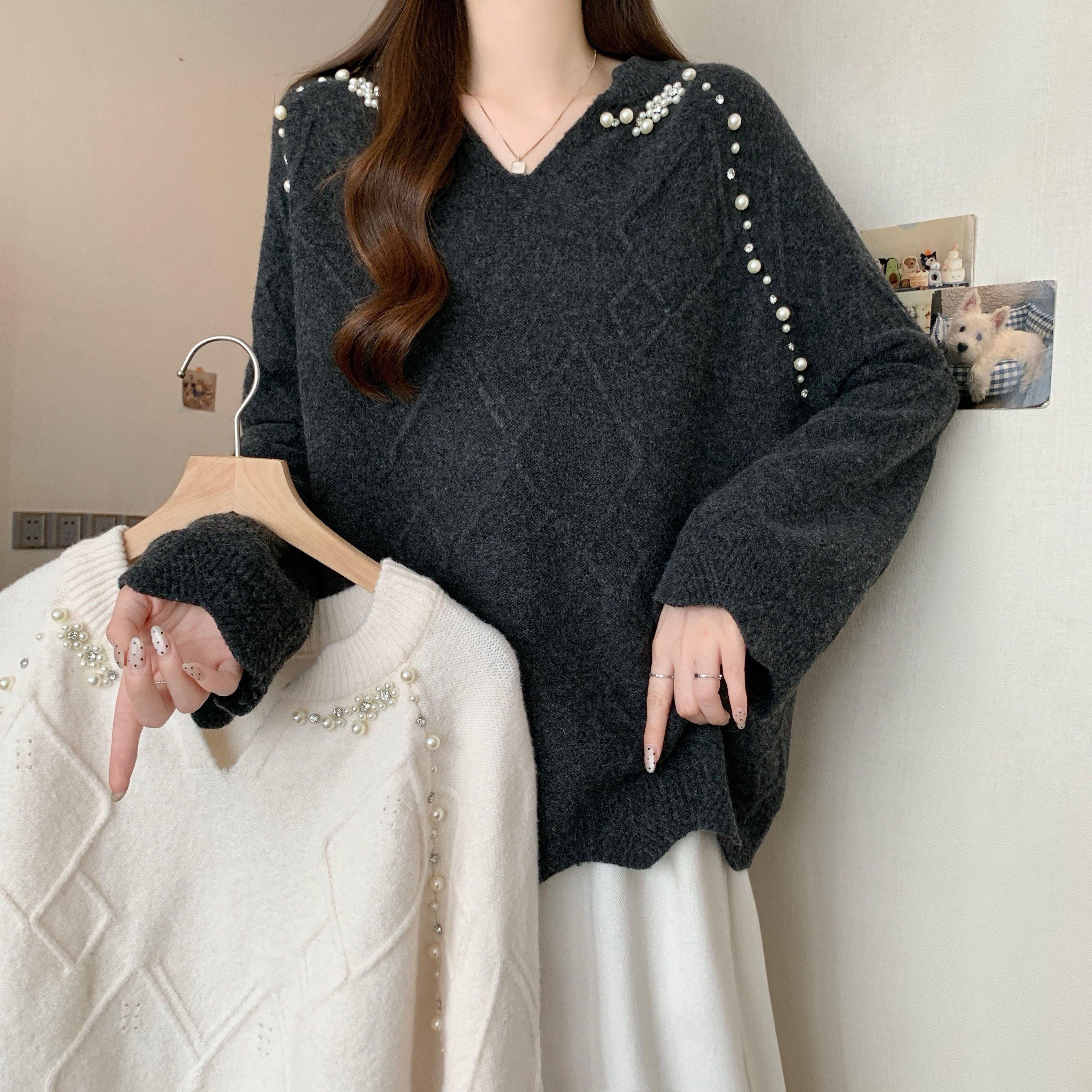 大码女装2025秋冬新款时尚重工钉珠V领毛衣胖MM软糯宽松气质上衣,女装/女士精品,大码内搭,淘宝优惠券,粉丝福利购,淘宝优惠卷