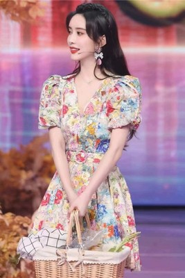 孟子义显瘦甜美减龄印花连衣裙