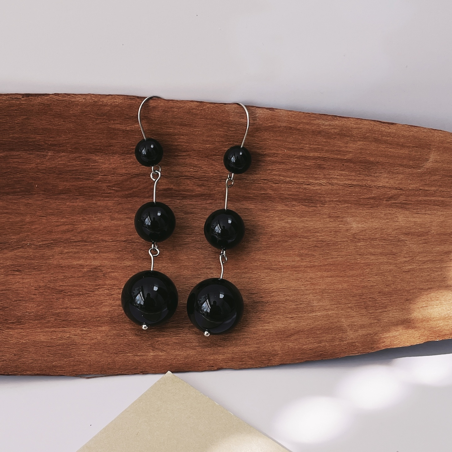 黑玛瑙串珠渐变大小流苏高级耳环