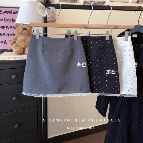 春夏新款波点半身裙女韩系小众设计感蕾丝拼接高腰a字包臀西装裙