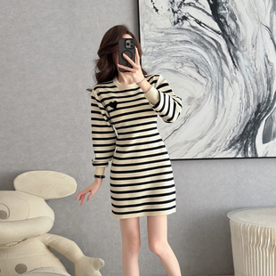 法式设计感条纹百搭连衣裙女秋冬季新款高级感收腰显瘦小个子裙子