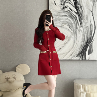 轻奢风红色针织连衣裙女秋冬长袖修身收腰A字裙千金感百搭毛衣裙