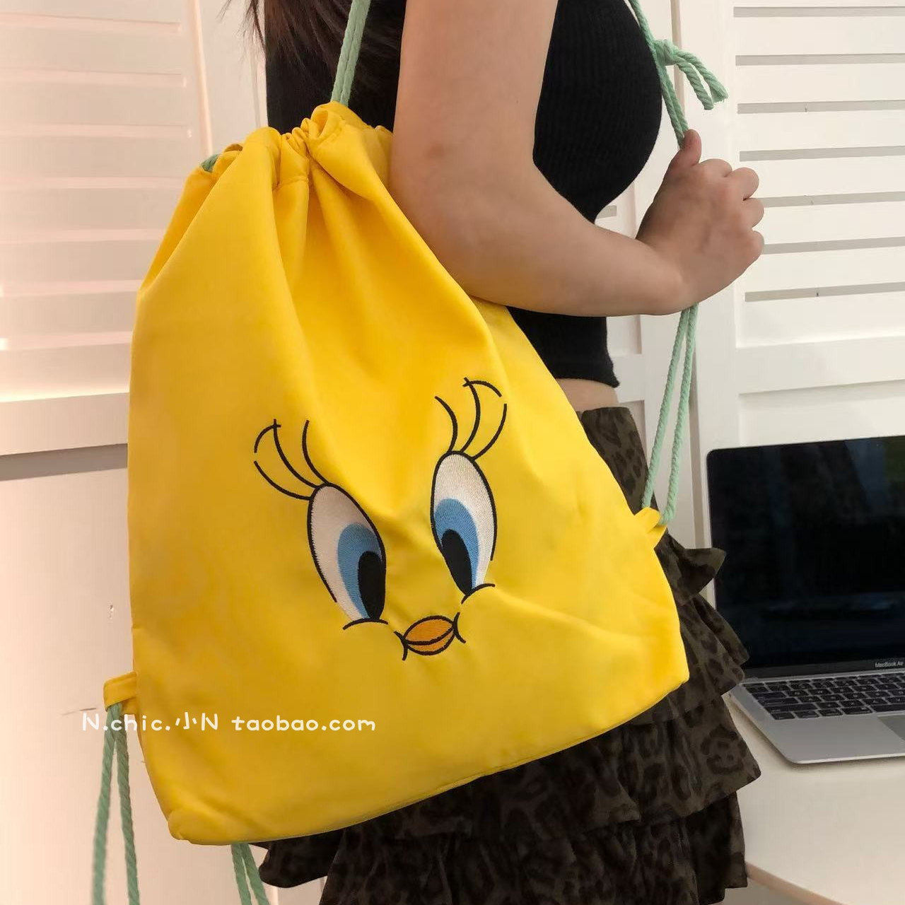 可爱卡通小黄鸭刺绣帆布包大容量抽绳束口双肩包学生书包收纳包