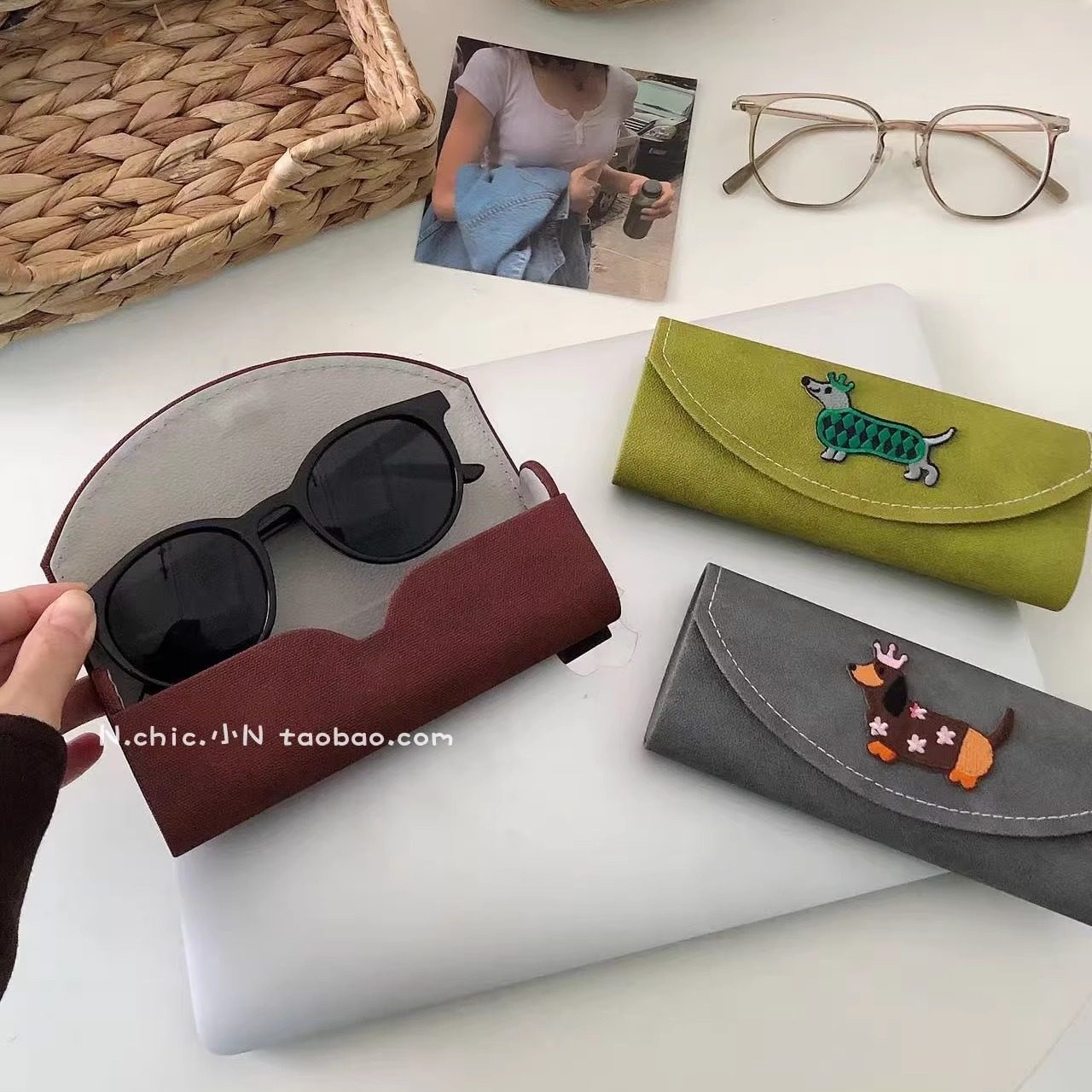 可爱卡通腊肠小狗眼镜盒