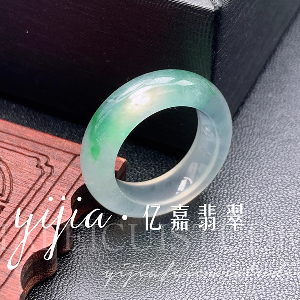 冰种白底飘绿花指环男女款戒指