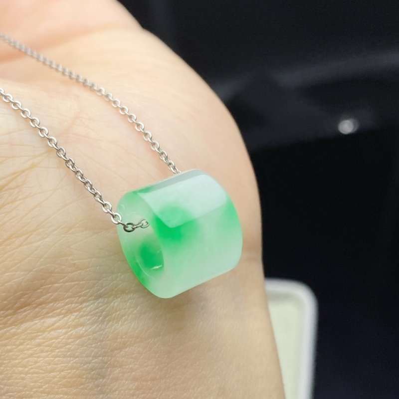 天然缅甸老坑翡翠冰种白飘绿花阳绿翠绿路路通吊坠转运珠玉石颈饰,珠宝/钻石/翡翠,颈饰,淘宝优惠券,粉丝福利购,淘宝优惠卷