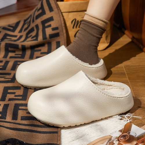 蚂蚁之恋秋冬新款时尚皮纹防水外穿居家情侣鞋套拖