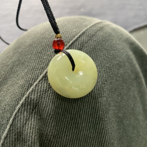 和田玉面包扣平安扣吊坠加厚尺寸约24*24*13mm