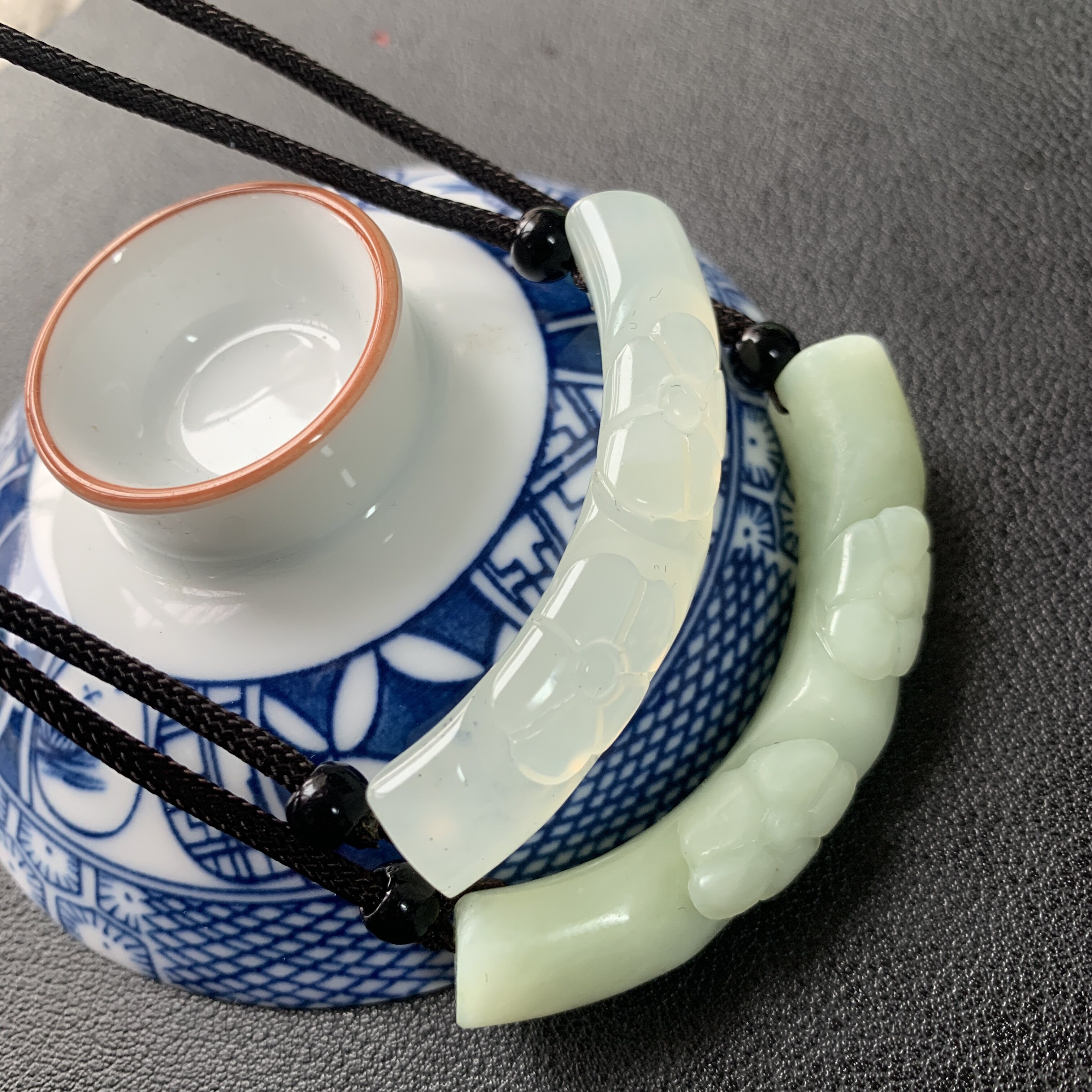 F147天然岫玉玉衡吊坠项链手工雕刻梅花竹节步步高一物一图可选