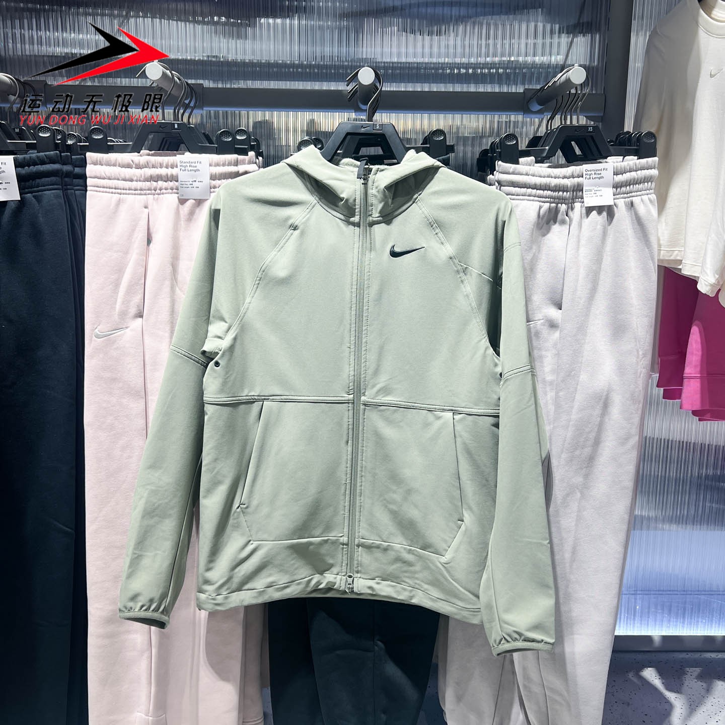 Nike耐克男子运动训练外套舒适百搭连帽夹克2025冬新款IQ2720-320