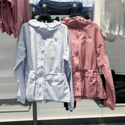 耐克女子拒水防晒梭织夹克