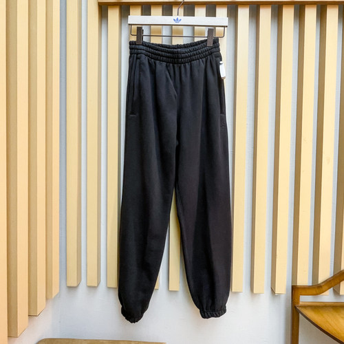 阿迪达斯三叶草男裤2024春季新款束脚针织耐磨运动休闲长裤HK2866