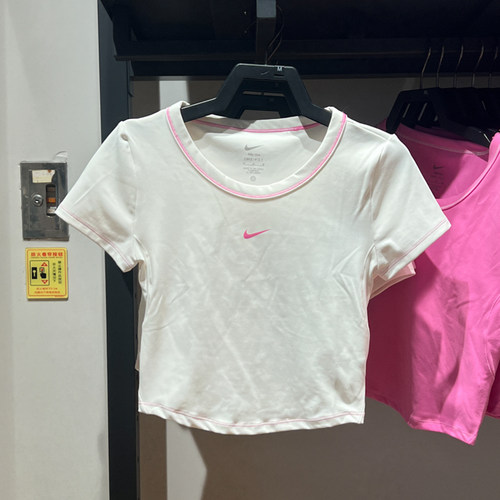 耐克女子时尚运动短袖T恤