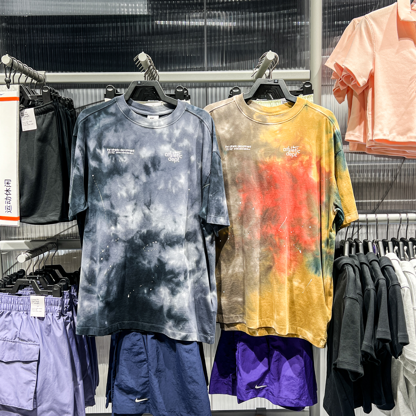 耐克女子运动休闲宽松短袖