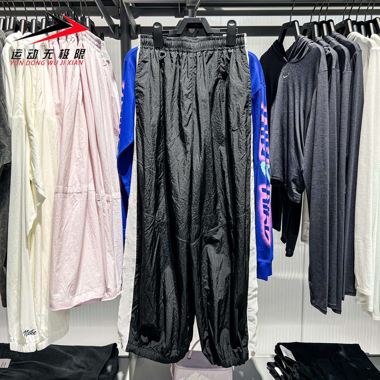 Nike耐克女装2026年新款时尚百搭Oversize风高腰灯笼裤IM8168-010