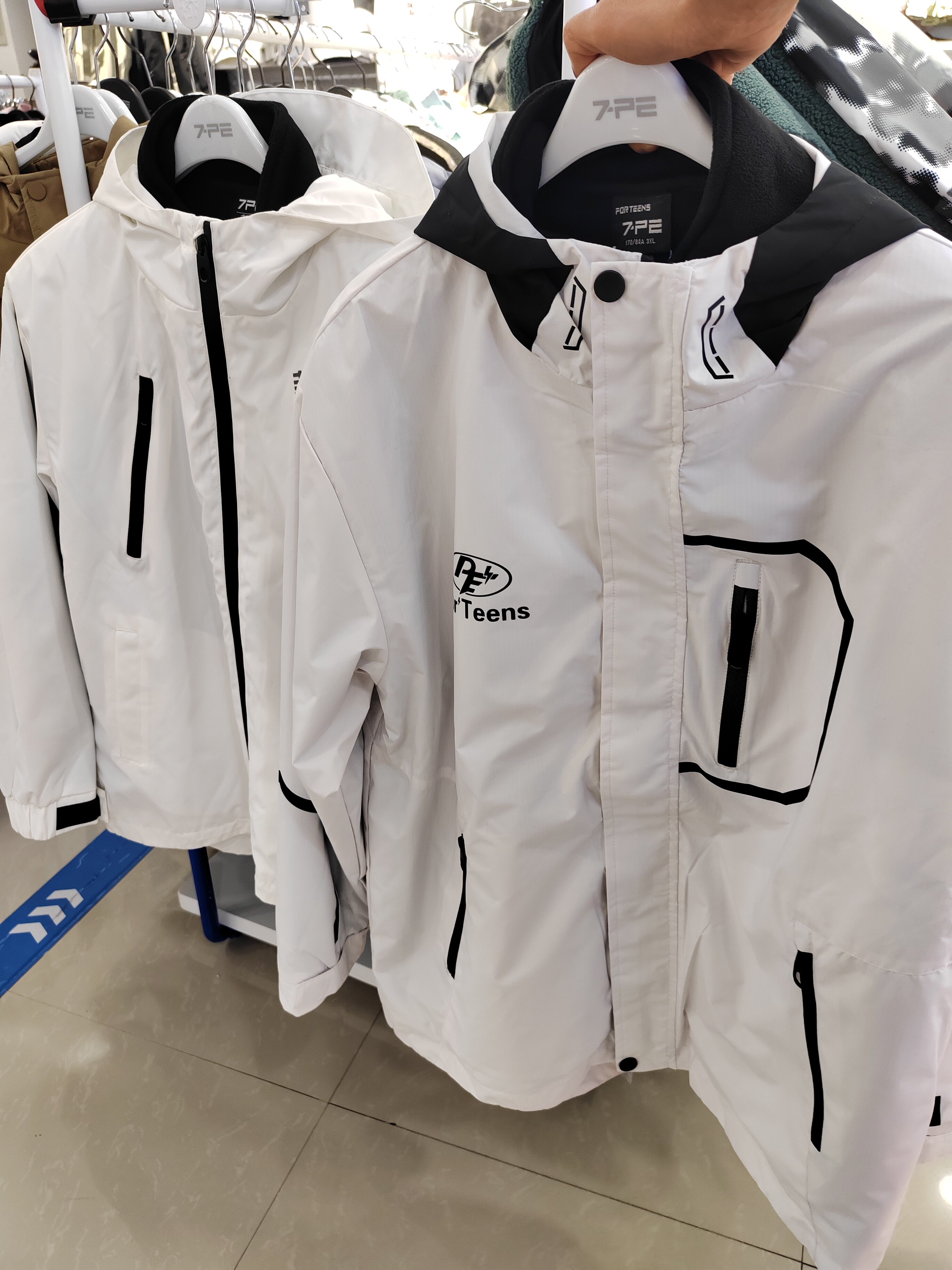 七波辉正品新男大童冲锋衣可脱卸11273/11275/11277实体店三合一