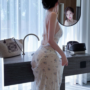 纯欲风性感辣妹碎花露背吊带连衣裙夏度假显瘦打底裙开叉长款裙子