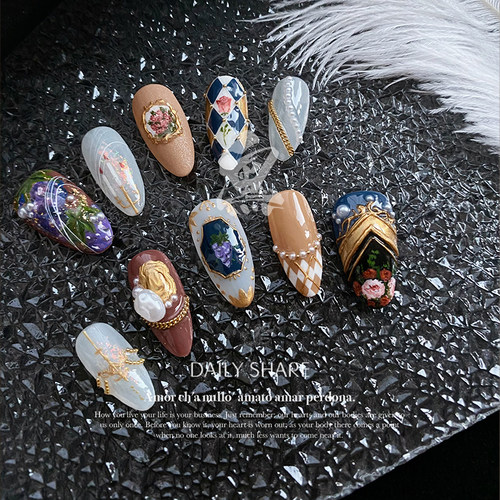 红丝绒葡萄穿戴甲法式复古高级感轻奢小众显白巴洛克风格美甲成品