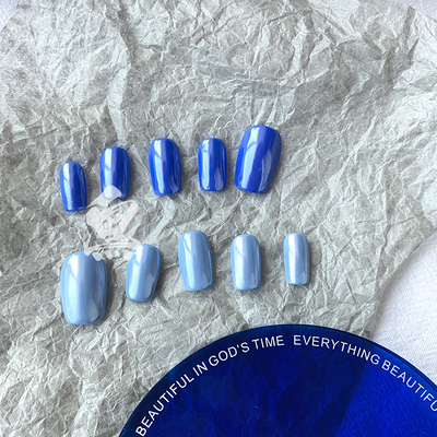 奶蓝色温柔简约海洋潮水蓝夏日潮色单色珠光穿戴甲个性夏美甲显白