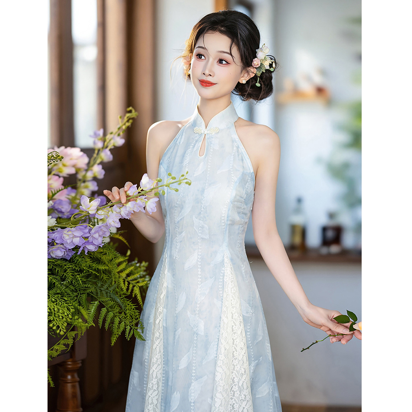 蓝色新中式改良长款少女旗袍图片