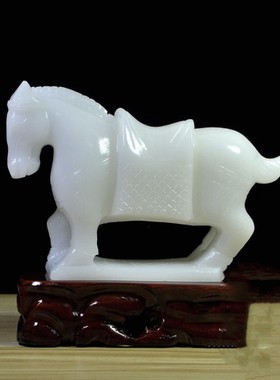 白玉马居家客厅办公室摆件