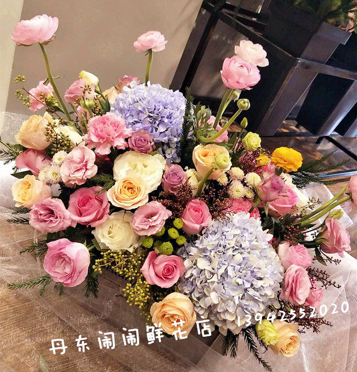 绣球玫瑰生日混搭花篮丹东同城鲜花速递东港凤城新区实体订花店