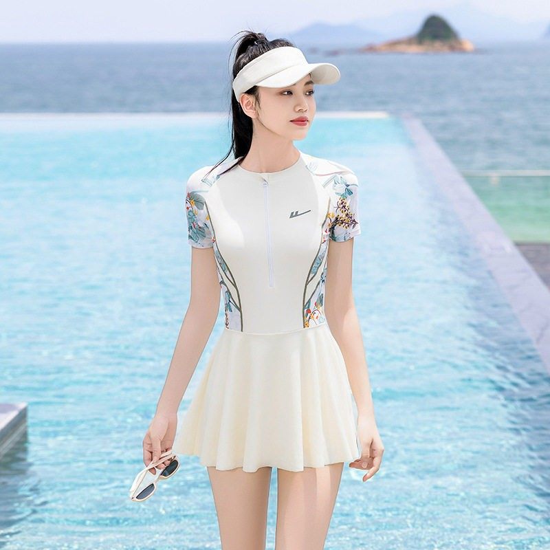 回力游泳衣女士2026新款连体微胖女孩遮肉显瘦大码保守泡温泉泳装