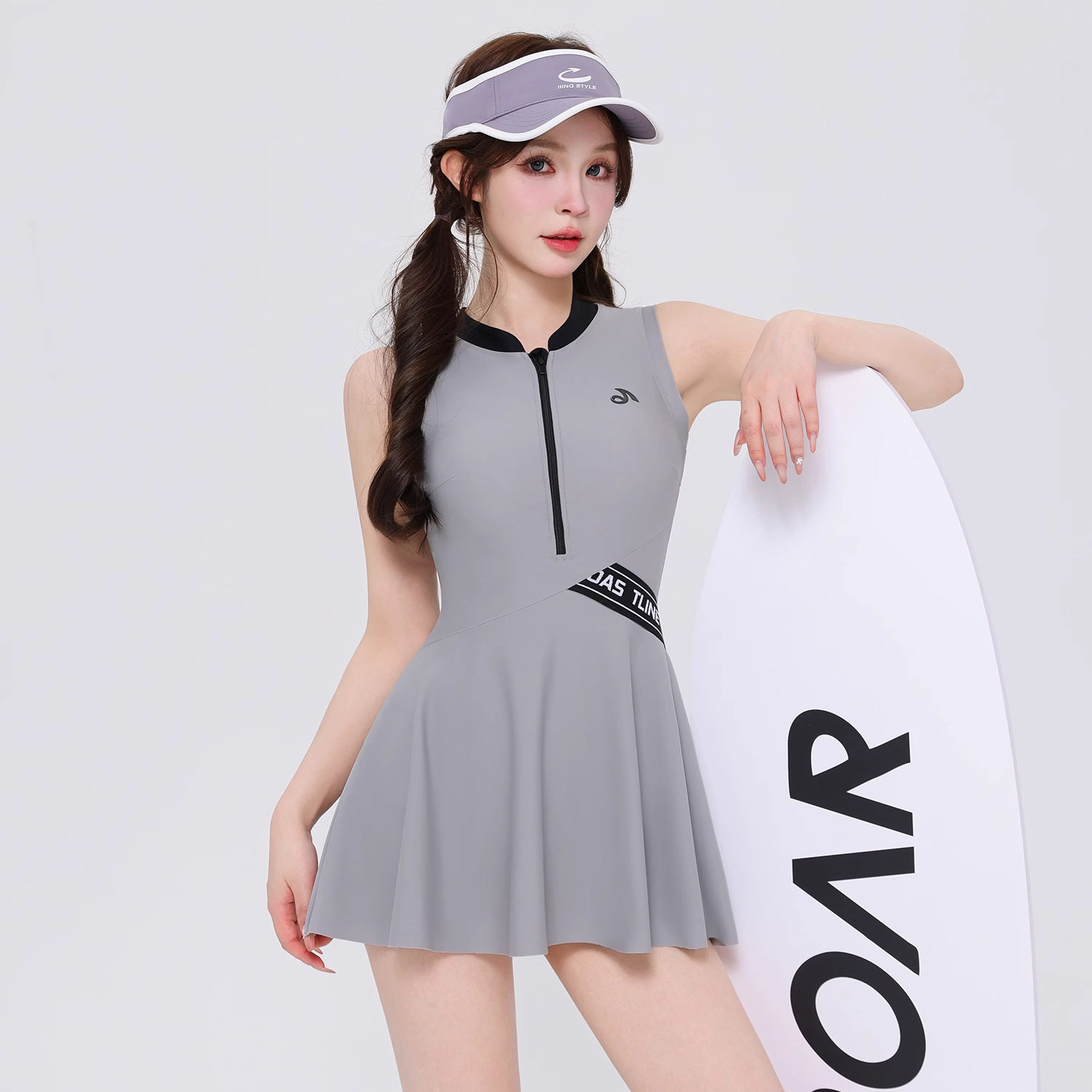 泳衣女连体无袖遮肚显瘦保守拼色平角大码高级感夏季速干温泉泳衣