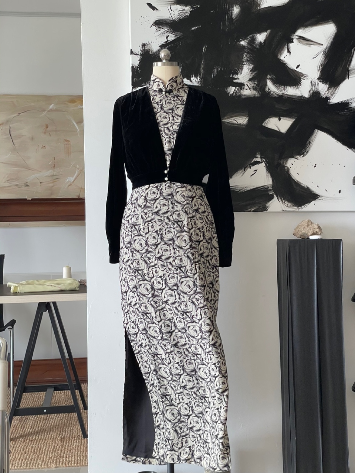 秋冬新款黑色旗袍外套真丝丝绒短款收腰设计显瘦复古气质披肩