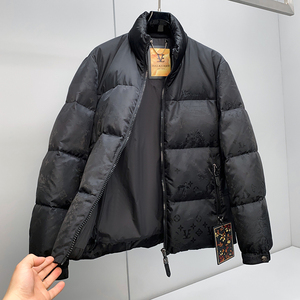 009P435 25冬季新款 90%白鸭绒加厚微阔羽绒服  控598图片