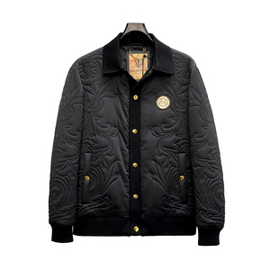 022 P385  2025秋冬高端重工艺刺绣款翻领棉服图片
