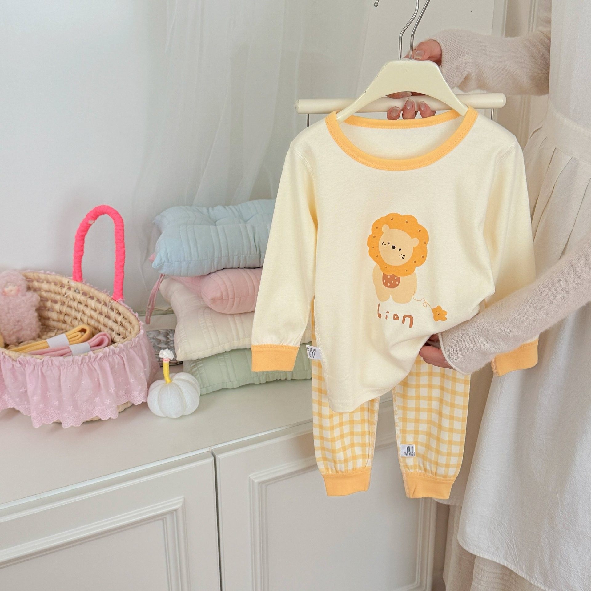 儿童无骨秋衣秋裤套装可爱卡通秋冬季纯棉睡衣宝宝韩版内衣家居服