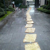 防滑草垫子稻草袋子稻草草编织稻草垫编织草袋子防汛稻草草垫