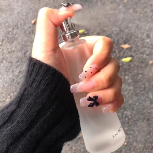纯净之水！艺术生身上的味道～清冷淡雅玫瑰百合雪松花香冷门香水
