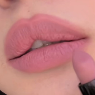 喜欢古早味烟粉冷灰紫的有福了 尤雾弹907平替口红唇膏芋泥薰衣草