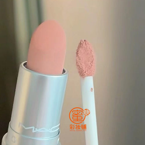 低饱和裸色唇釉自带清冷气质