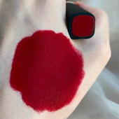 求这种正红色口红推荐 999东方大红色唇膏哑光无眼影妆绝配过年