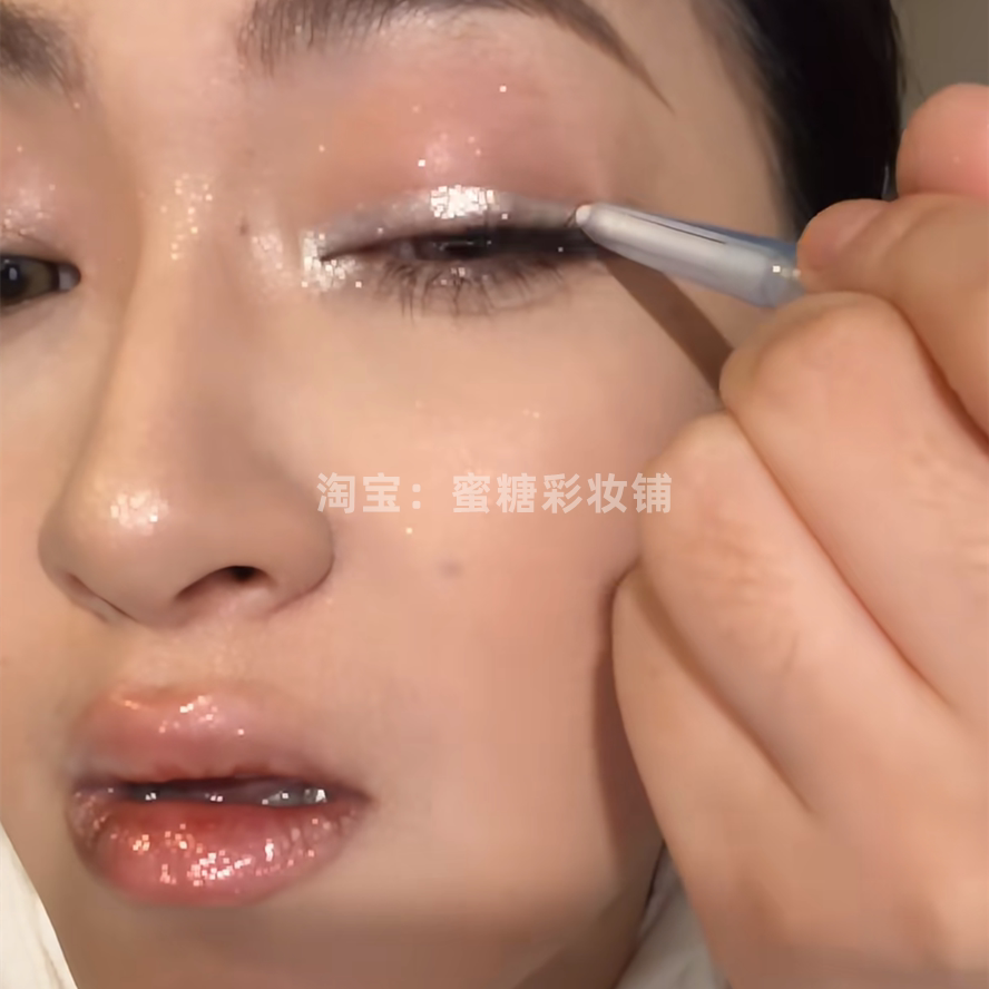 谁发明的白色爆闪眼线！白精灵眼线胶笔彩色cos银色上镜亚裔烟熏