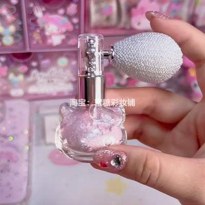 超可爱联名Hello Kitty身体闪粉喷雾面部亮晶晶细闪珠光高光亮粉